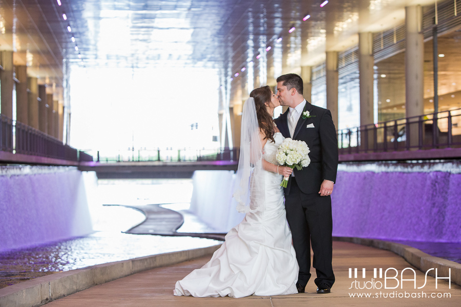 Pittsburgh Wyndham Grand Downtown Wedding Photos | Michelle and Mike