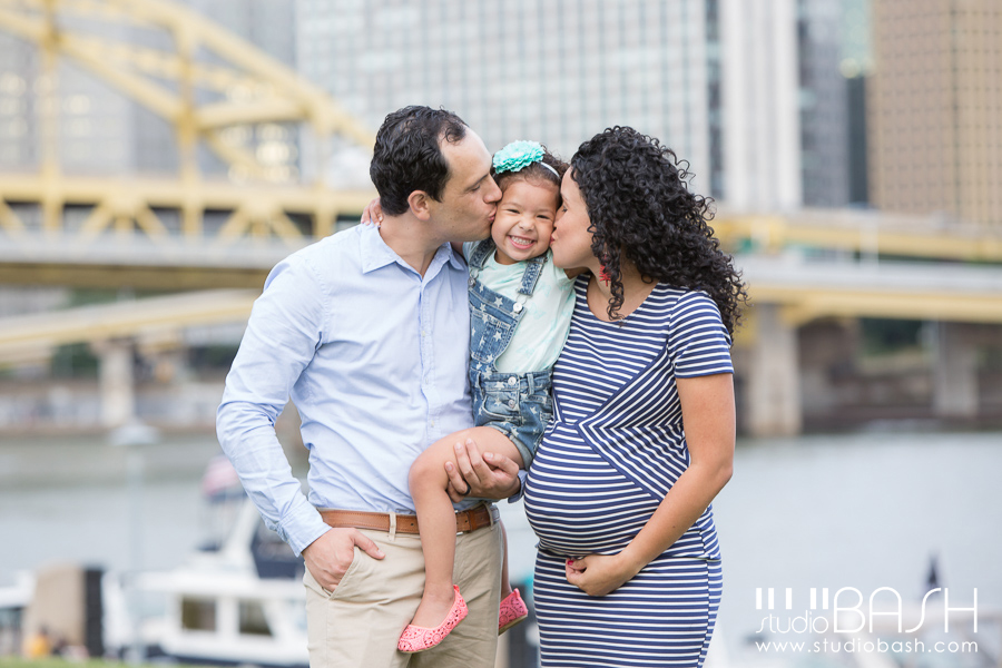 Pittsburgh Maternity Photographer | The “M” Family